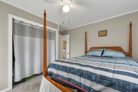 32 Chestnut Street Franklin NH 03235