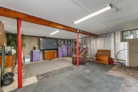 32 Chestnut Street Franklin NH 03235