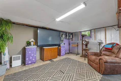 32 Chestnut Street Franklin NH 03235