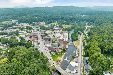 32 Chestnut Street Franklin NH 03235