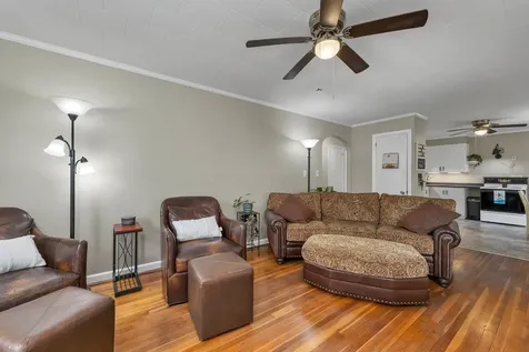 32 Chestnut Street Franklin NH 03235