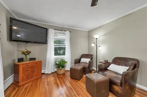 32 Chestnut Street Franklin NH 03235