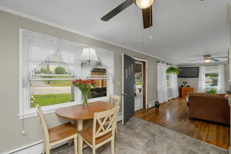 32 Chestnut Street Franklin NH 03235