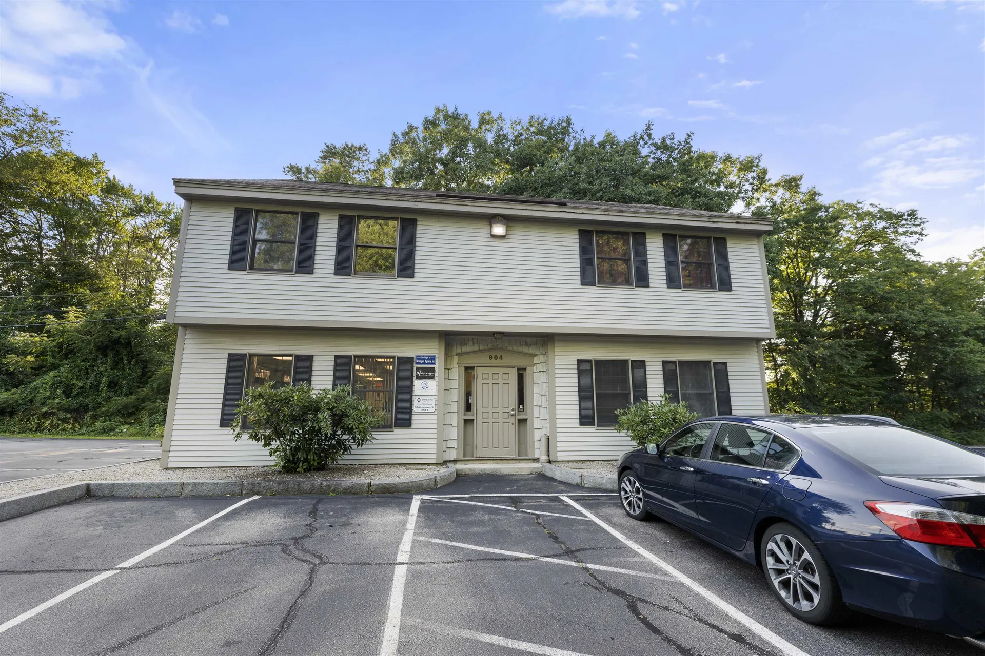 904 Hanover Street Manchester NH 03104