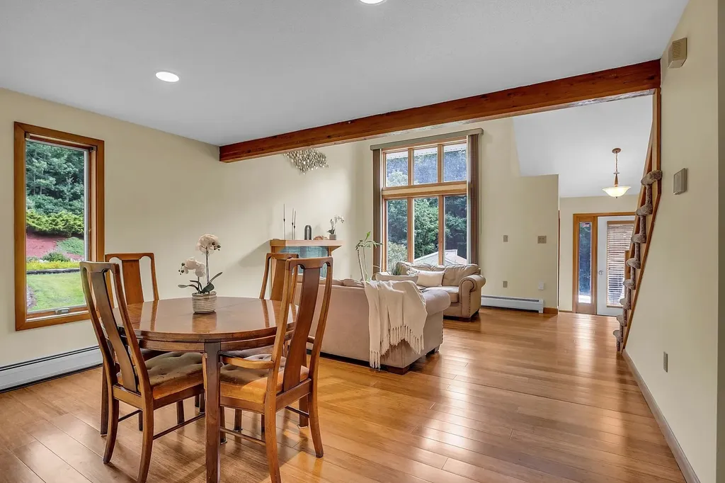 52 Sharon Road Windham NH 03087