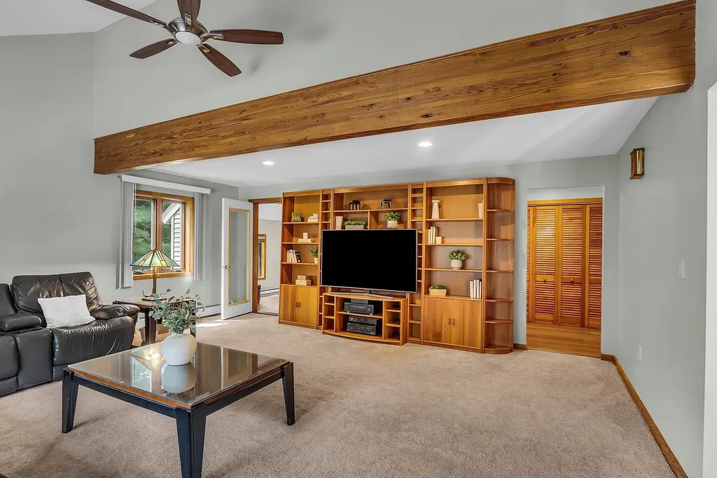 52 Sharon Road Windham NH 03087