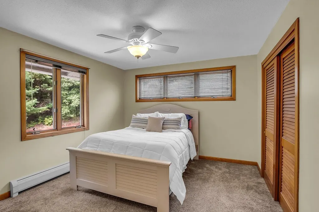 52 Sharon Road Windham NH 03087