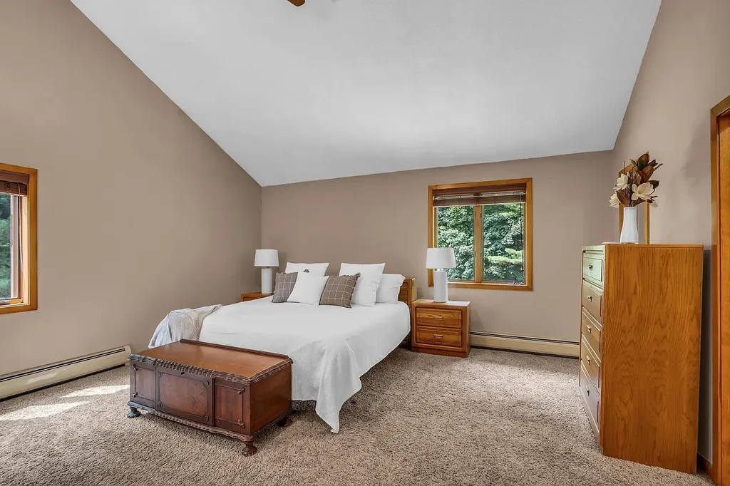 52 Sharon Road Windham NH 03087