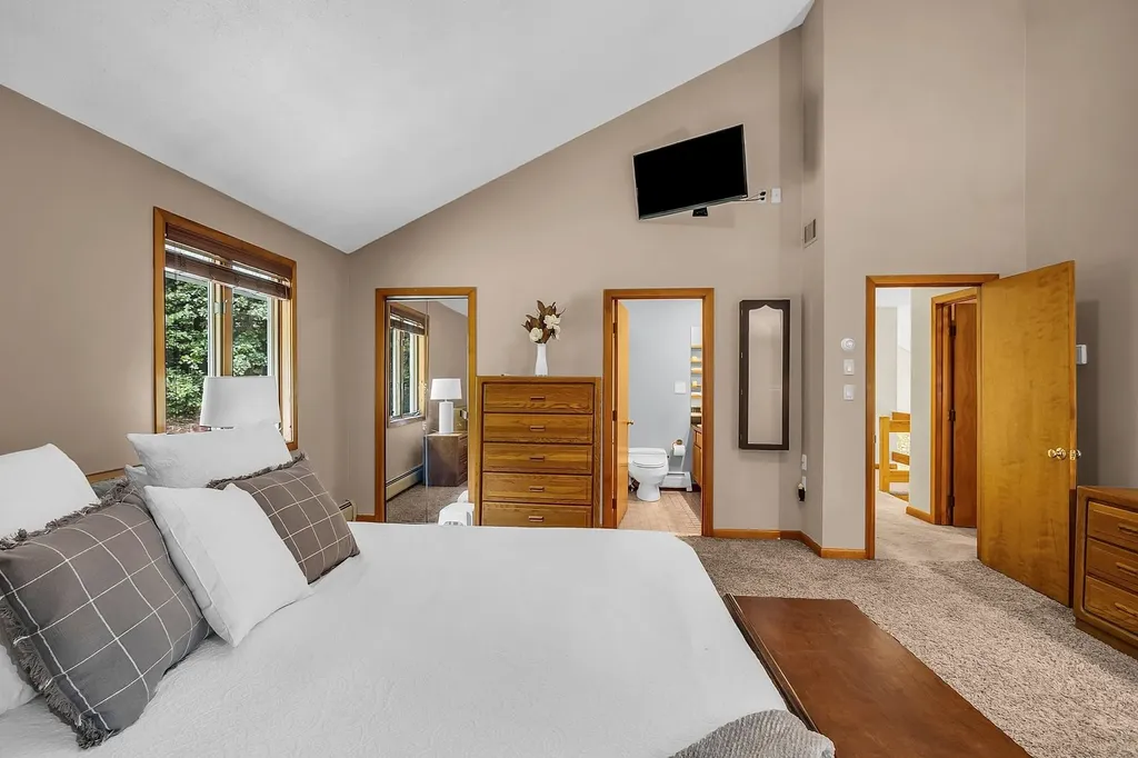 52 Sharon Road Windham NH 03087