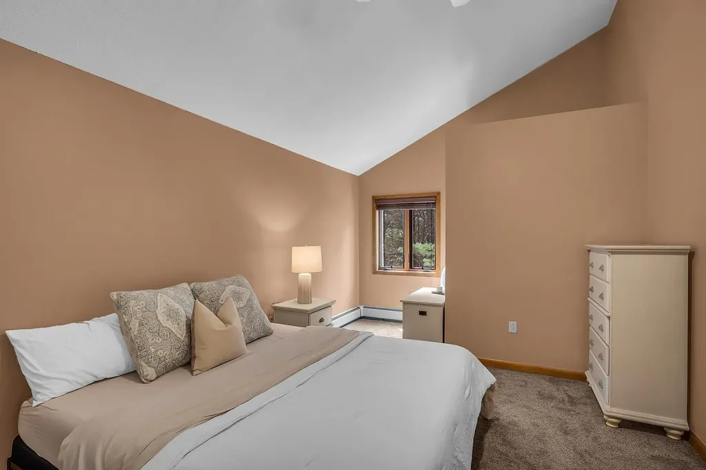 52 Sharon Road Windham NH 03087