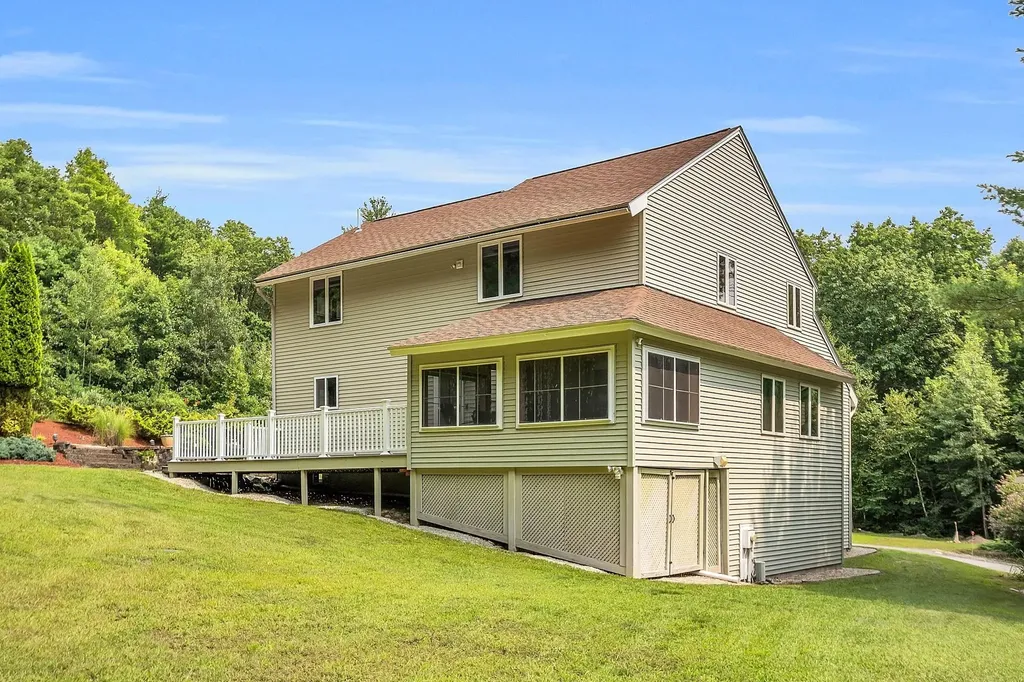 52 Sharon Road Windham NH 03087