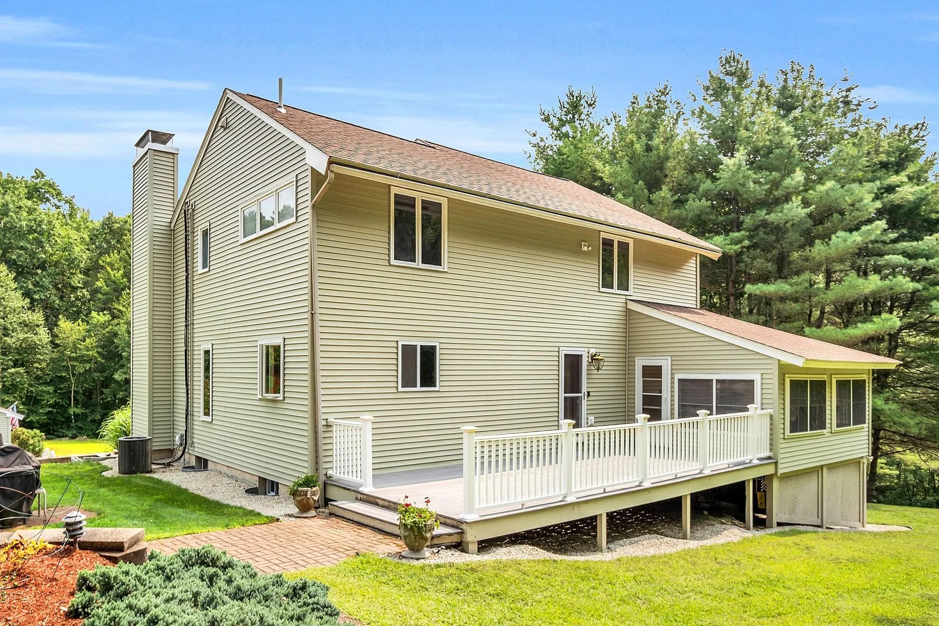 52 Sharon Road Windham NH 03087