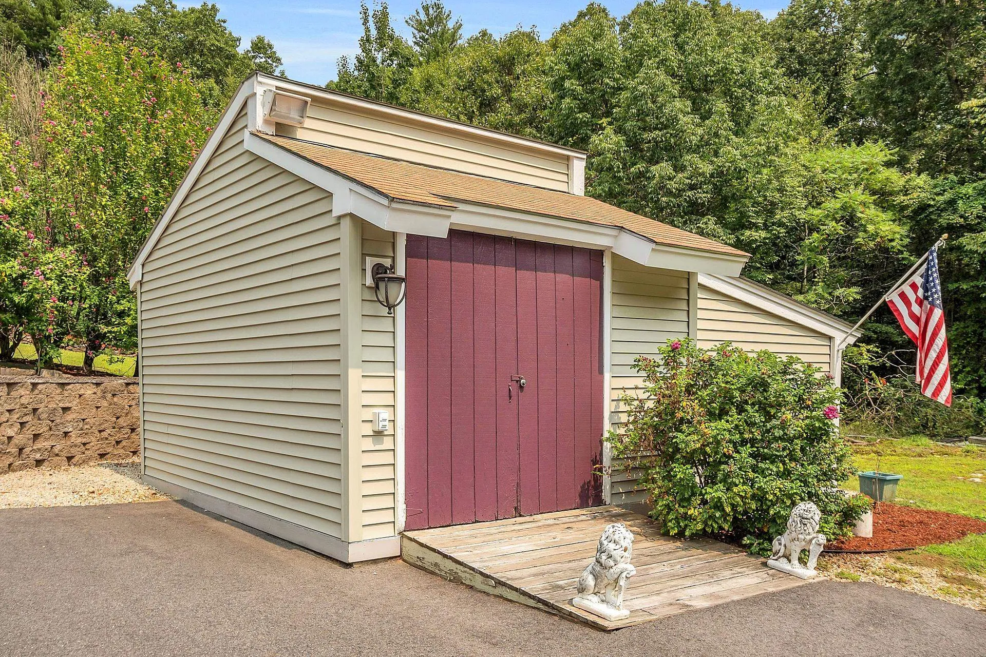 52 Sharon Road Windham NH 03087