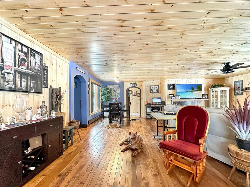 257 Main Street Colebrook NH 03576