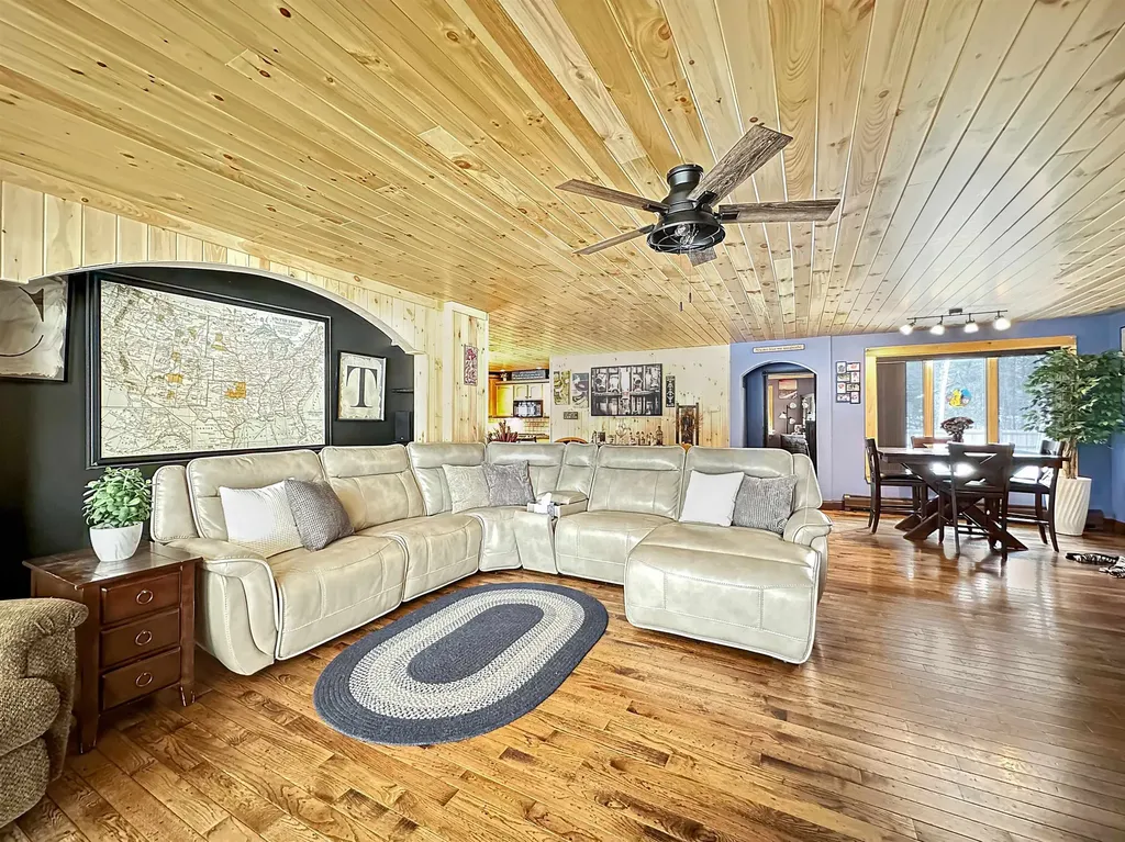 257 Main Street Colebrook NH 03576