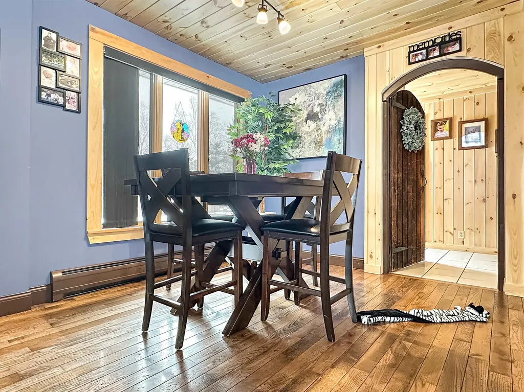 257 Main Street Colebrook NH 03576