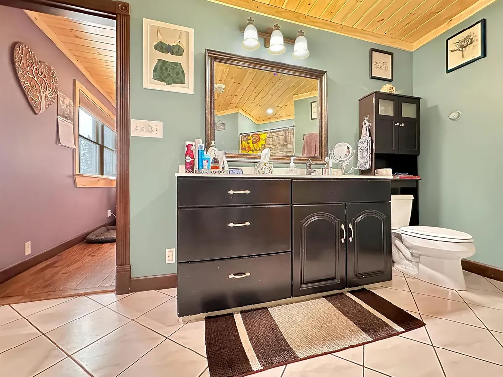 257 Main Street Colebrook NH 03576