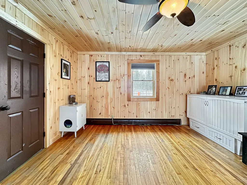 257 Main Street Colebrook NH 03576