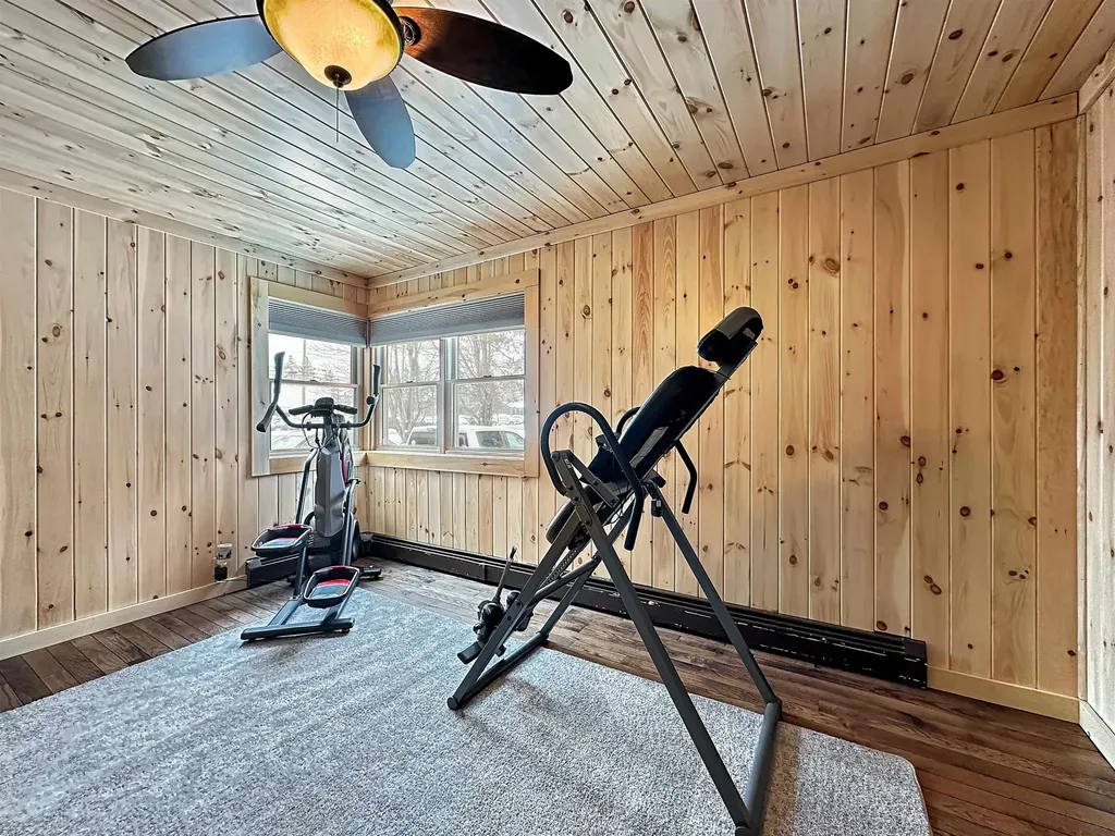 257 Main Street Colebrook NH 03576