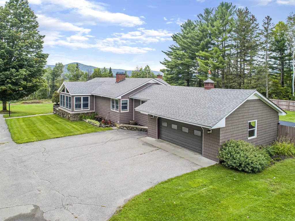 257 Main Street Colebrook NH 03576