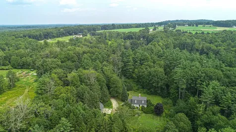 160 South Road Brentwood NH 03833