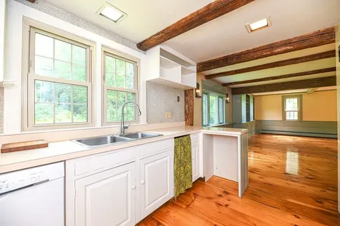 160 South Road Brentwood NH 03833
