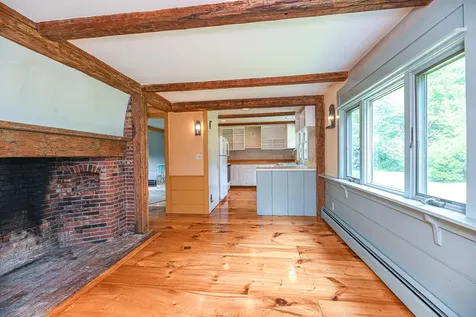 160 South Road Brentwood NH 03833