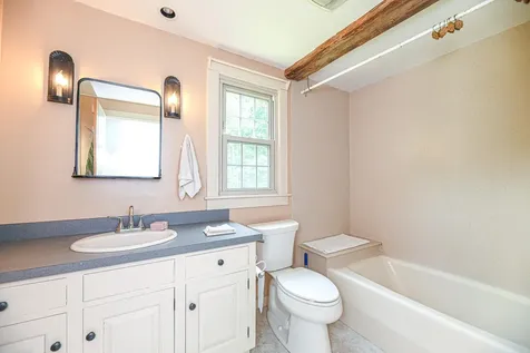 160 South Road Brentwood NH 03833