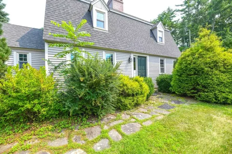 160 South Road Brentwood NH 03833