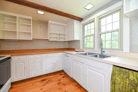 160 South Road Brentwood NH 03833