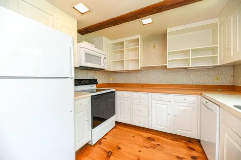 160 South Road Brentwood NH 03833