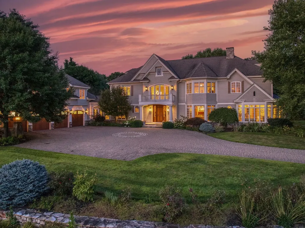 56 Dow Road Hollis NH 03049