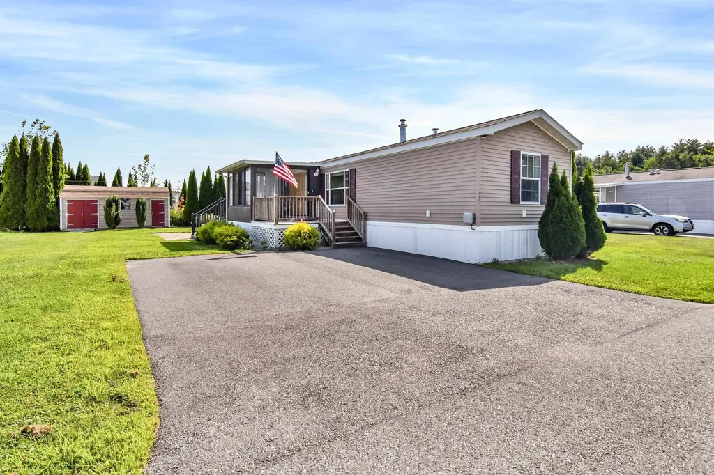57 Beatrice Road Salem NH 03079