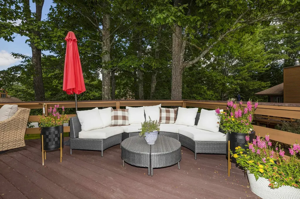 19b Overlook At Indian Cave Sunapee NH 03782