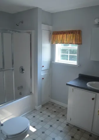 33 Centerwood Drive Concord NH 03301