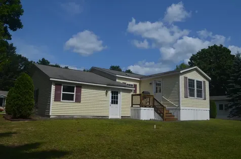 33 Centerwood Drive Concord NH 03301