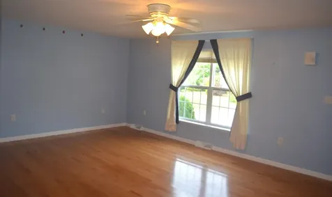 33 Centerwood Drive Concord NH 03301