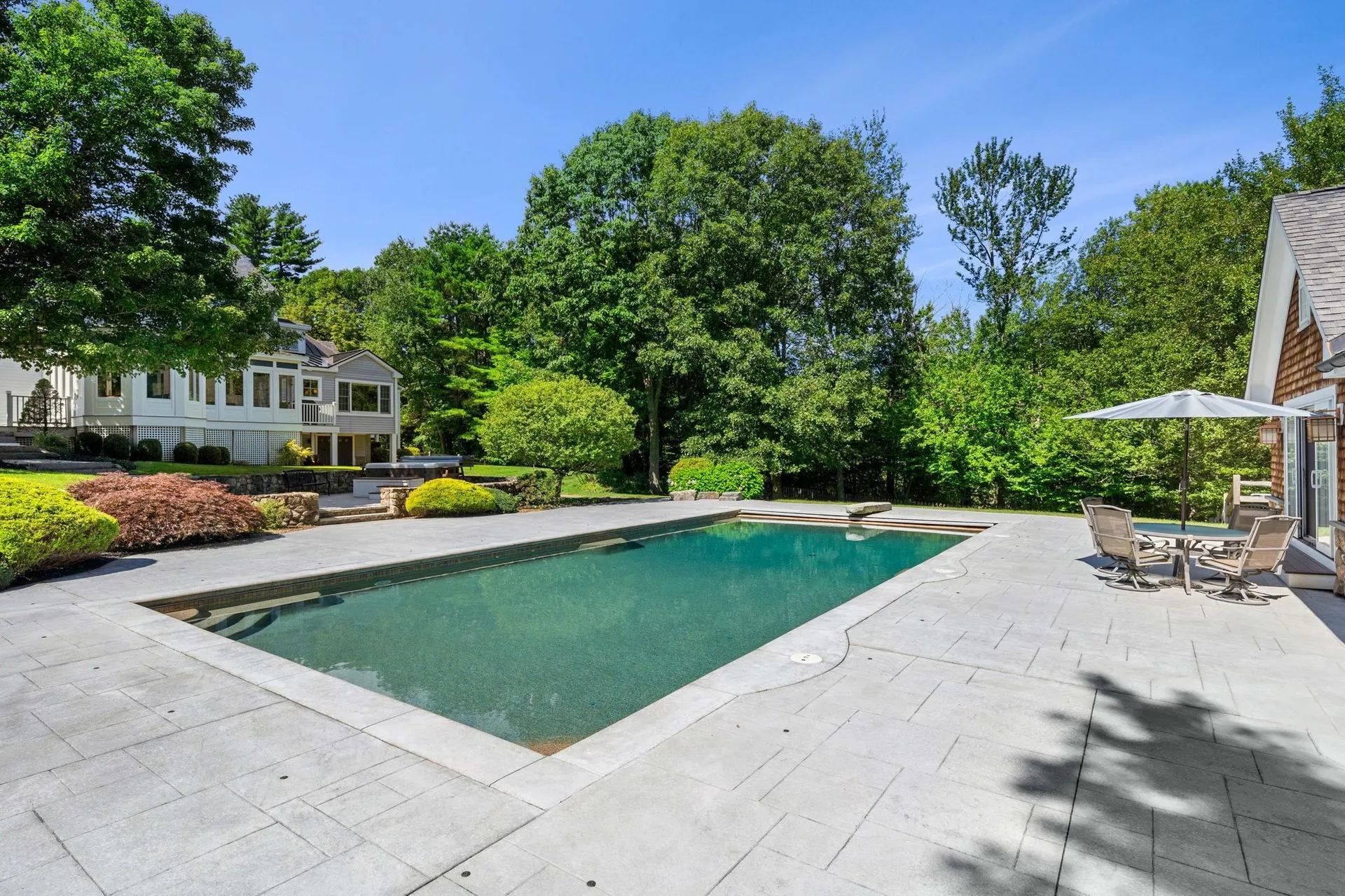 4 Foxhollow Court East Kingston NH 03827