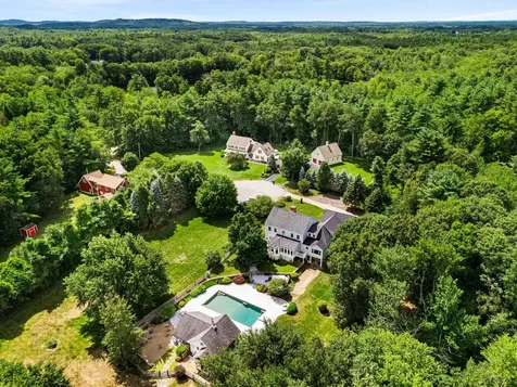 4 Foxhollow Court East Kingston NH 03827