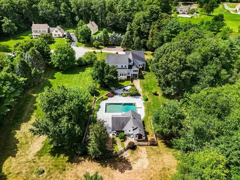 4 Foxhollow Court East Kingston NH 03827