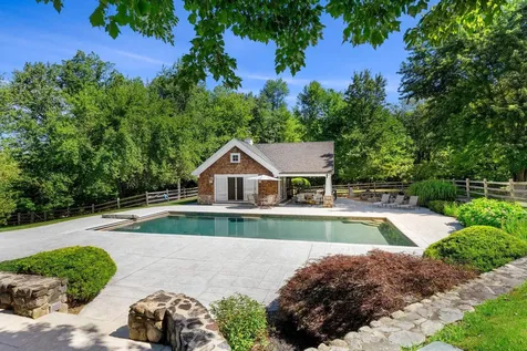 4 Foxhollow Court East Kingston NH 03827