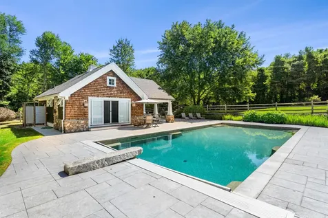 4 Foxhollow Court East Kingston NH 03827