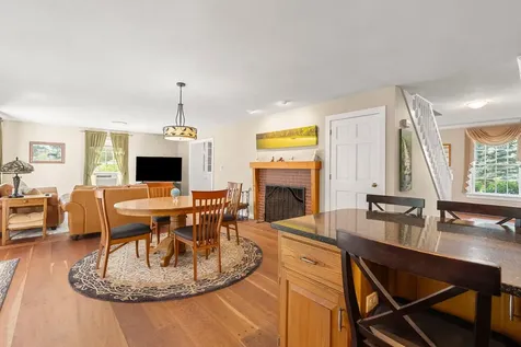 4 Foxhollow Court East Kingston NH 03827