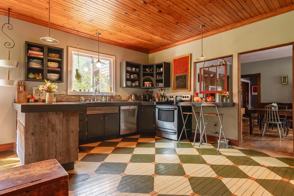 290 Lower Main Street Johnson VT 05656