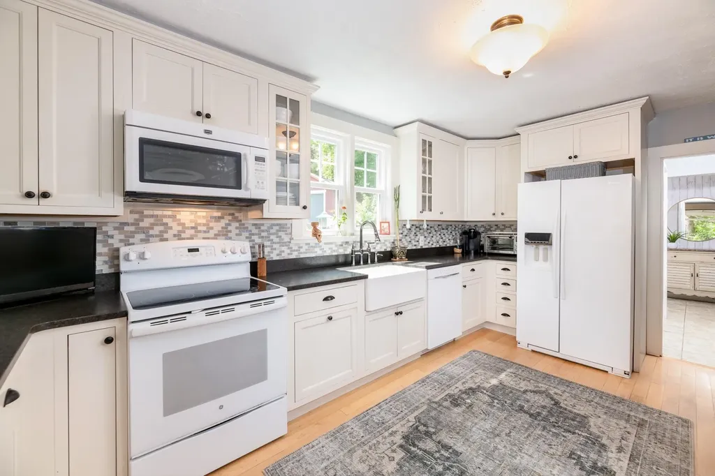 3 Hillrise Lane Meredith NH 03253