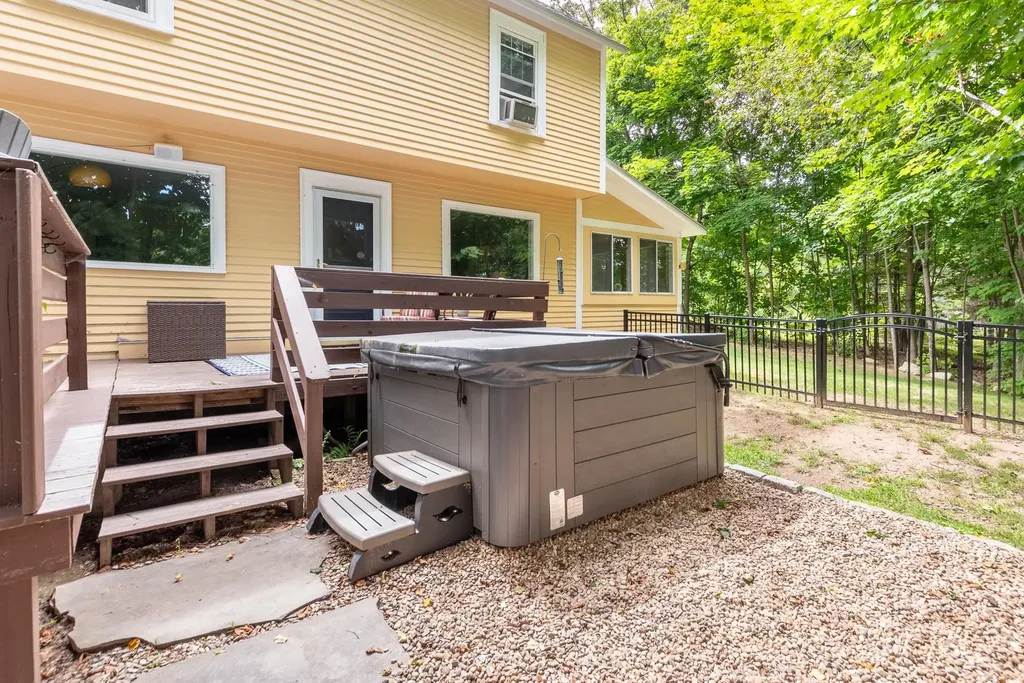 3 Hillrise Lane Meredith NH 03253