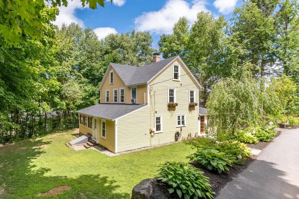 3 Hillrise Lane Meredith NH 03253
