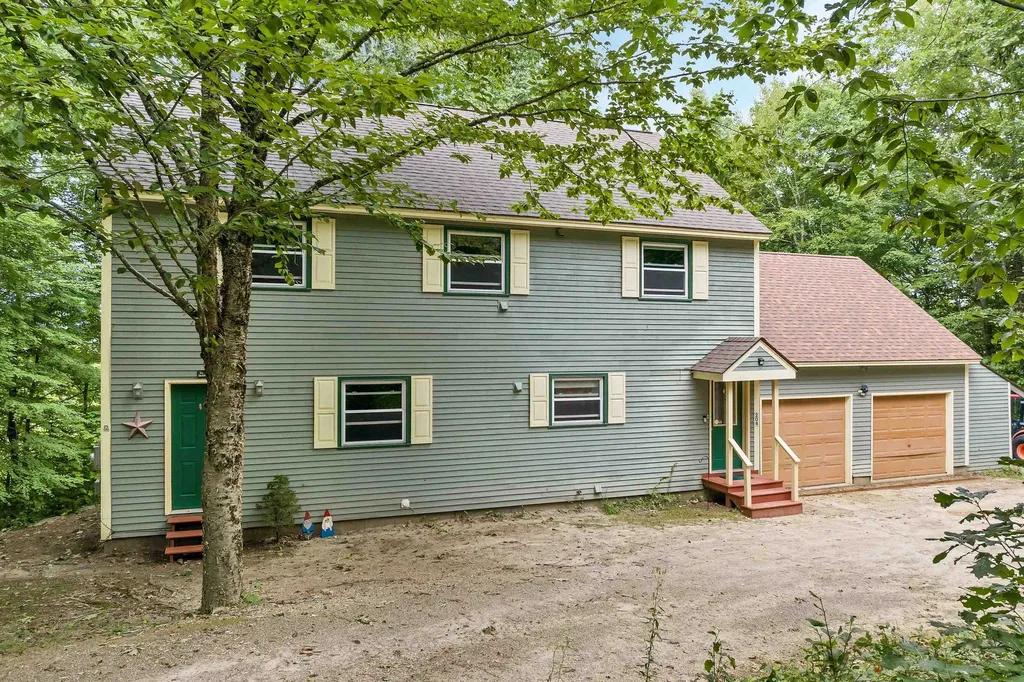 204 Pinnacle Hill Road New Hampton NH 03256