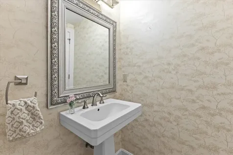 189 Park Road South Burlington VT 05403