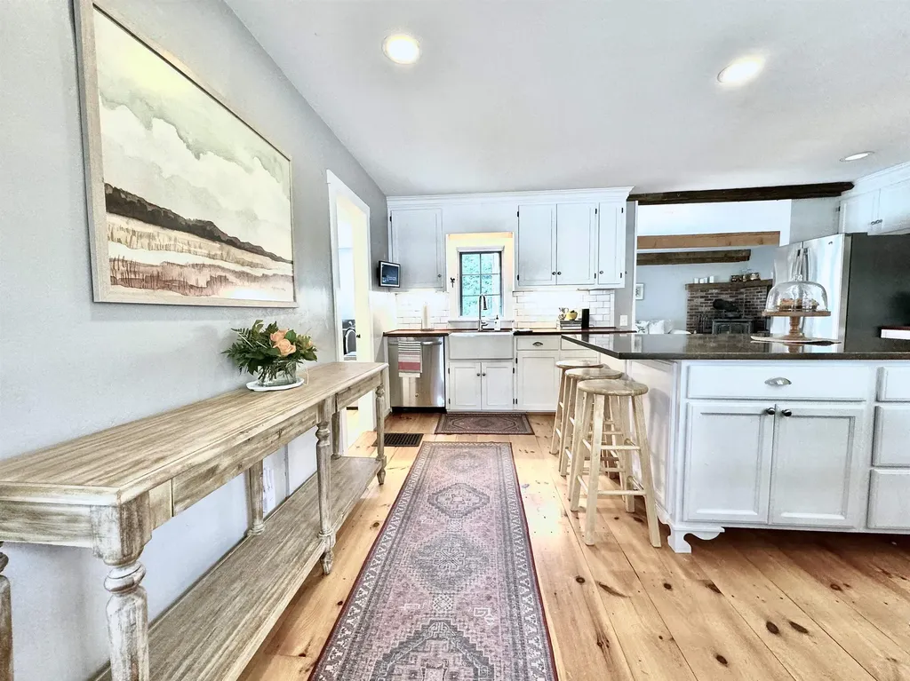 11 Foundry Street Amherst NH 03031